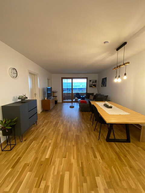 Schöne helle 3 Zimmer Neubauwohnung im Dorfzentrum von Langen. 