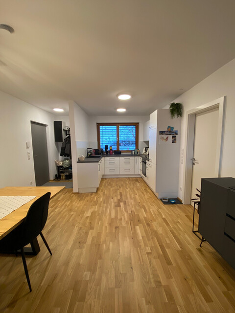 Schöne helle 3 Zimmer Neubauwohnung im Dorfzentrum von Langen. 