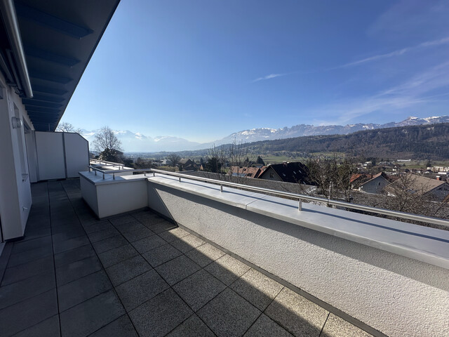 Wunderschöne 3-Zimmer Wohnung mit herrlicher Aussicht in Feldkirch zu vermieten - Miete inkl. BK und TG-Stellplatz.