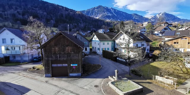 Charmante Dachwohnung mit Südbalkon