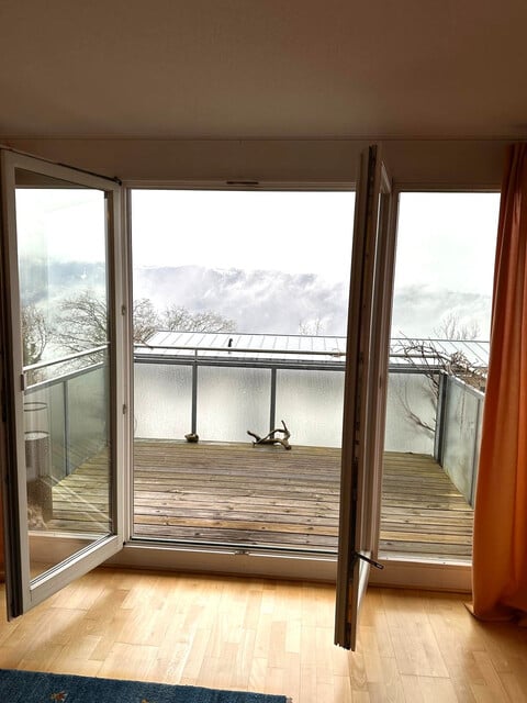 Schöne 4 Zimmer DG Wohnung mit Südseite Balkon zu vermieten!