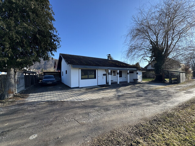 Bungalow mit traumhaftem Wintergarten in ruhiger Wohngegend