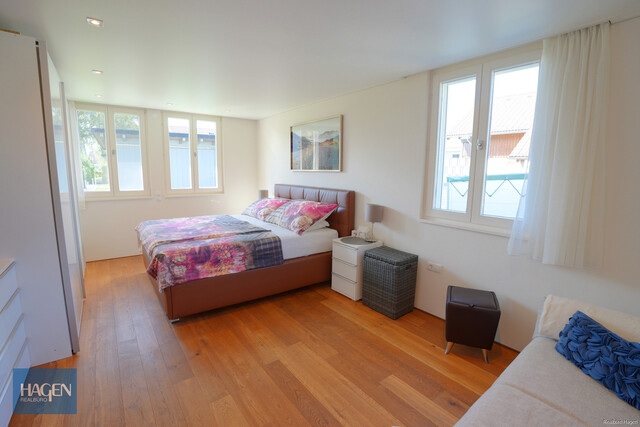 Ein Ort zum Ankommen: Elegante Villa mit Gartenidylle und Wellness