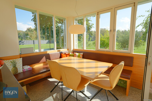 Ein Ort zum Ankommen: Elegante Villa mit Gartenidylle und Wellness