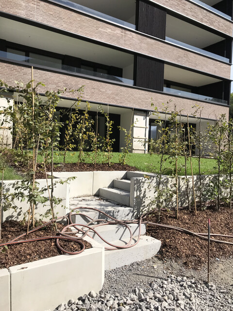 PRIVAT - Moderne 2-Zimmer-Gartenwohnung nahe Bodensee mit Tiefgaragenplatz