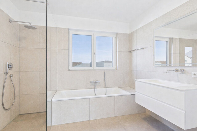 Exklusive 4-Zimmer-Maisonette-Wohnung mit Garten - Top 1