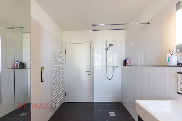 Seeblick-Investment: Exklusive Wohnung in erstklassiger Lage - Kauf mit Wohnrecht