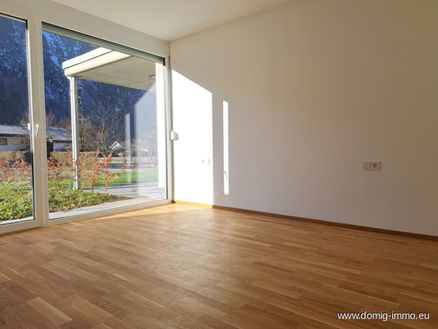 NEUBAU: Traumhafte Gartenwohnung mit großem eigenem Tiefgaragenbereich in Lorüns zu verkaufen!