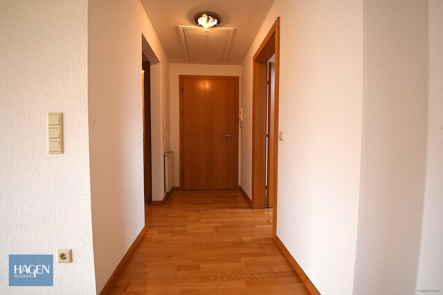 Teilmöblierte 3,5 Zimmer Dachgeschosswohnung in Schwarzach zu vermieten!