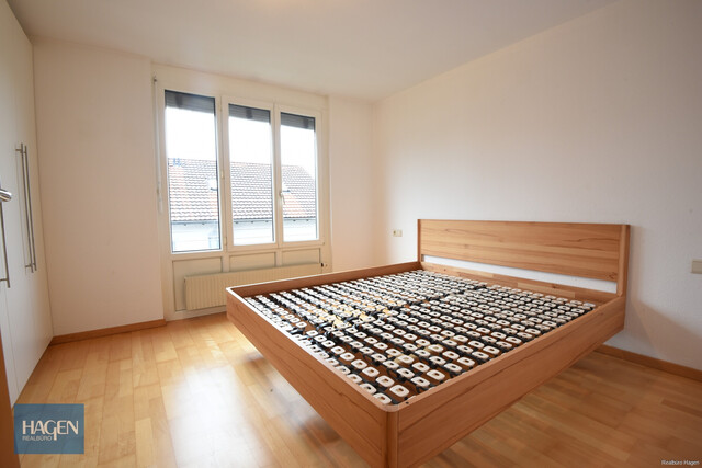 Teilmöblierte 3,5 Zimmer Dachgeschosswohnung in Schwarzach zu vermieten!