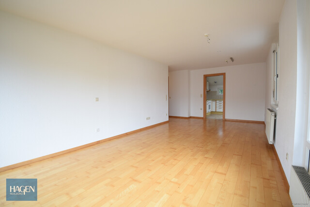 Teilmöblierte 3,5 Zimmer Dachgeschosswohnung in Schwarzach zu vermieten!