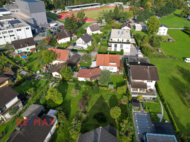 NEUER PREIS! Gut bebaubares Grundstück im Herzen von Gisingen per sofort verfügbar!