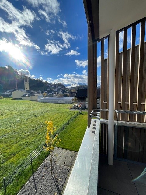 Moderne, helle 2-Zimmer Dachgeschosswohnung im Zentrum von Muntlix