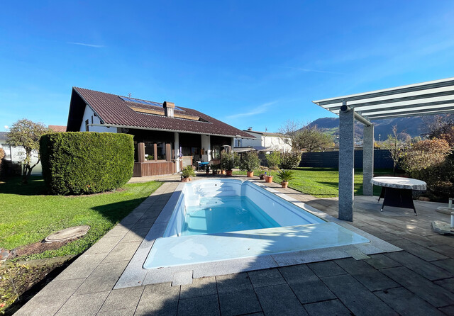 Sonniges Einfamilienhaus mit Pool in Dornbirn 