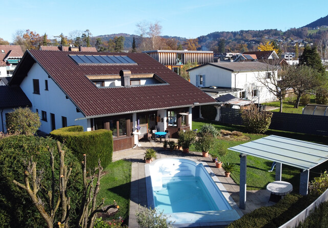 Sonniges Einfamilienhaus mit Pool in Dornbirn 