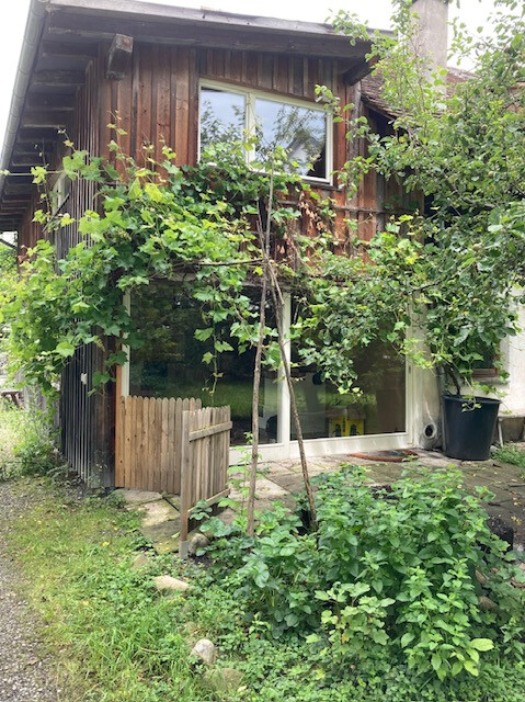 Kleines  Haus mit Terrasse in ruhiger Lage
