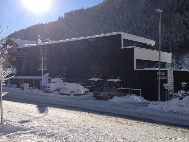 Sonnige 4 Zimmer-Ferienwohnung (8 Betten/2 Bäder) mit TG Platz im Zentrum von St. Gallenkirch/Montafon!