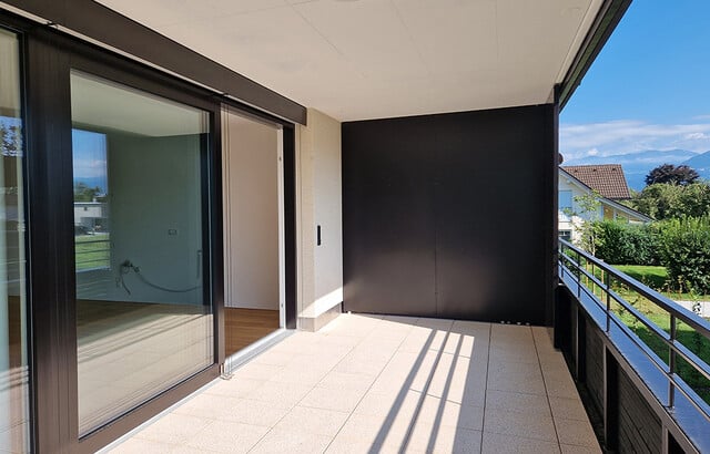 Neubau! Hochwertig ausgestattete 4-Zimmer-Wohnung im Grünen mit großer Süd-West-Terrasse