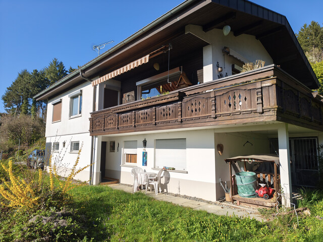 Traumhafte, freistehende Immobilie mit unverbautem Blick auf den Bodensee.Garage, Stellplatz, Balkon, Terrasse, Garten in absoluter Top-Lage!