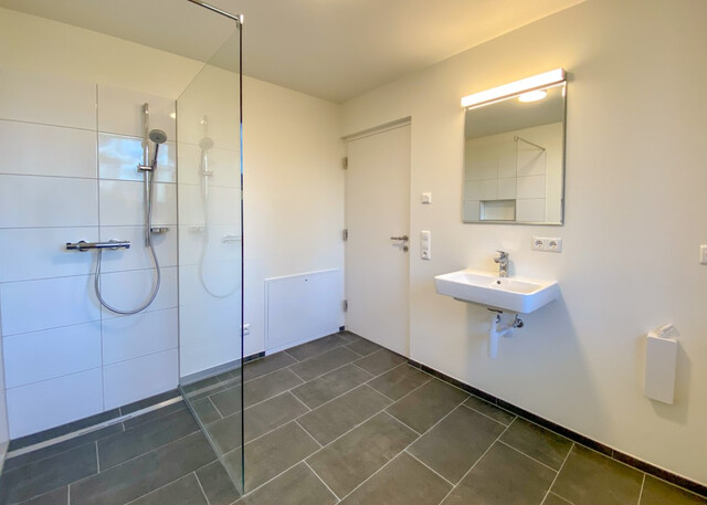 Wohnen mit Ausblick - neuwertige 3-Zimmer Wohnung! Top 12