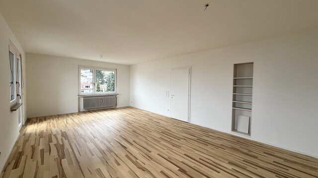 Stilvolle 3,5-Zimmerwohnung mit Seeblick – Neuwertig nach Komplettsanierung