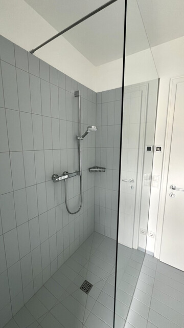 Stilvolle 3,5-Zimmerwohnung mit Seeblick – Neuwertig nach Komplettsanierung