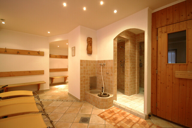 Repräsentatives Hotel in beliebter Lage im Kleinwalsertal!