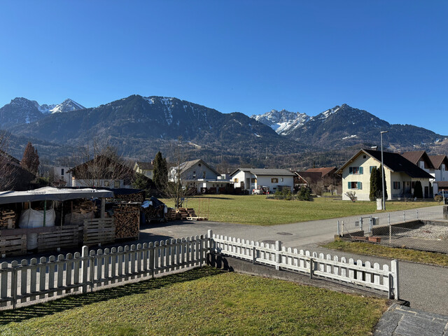 Charmantes Einfamilienhaus in ruhiger Sonnenlage mit Bergblick in Schlins
