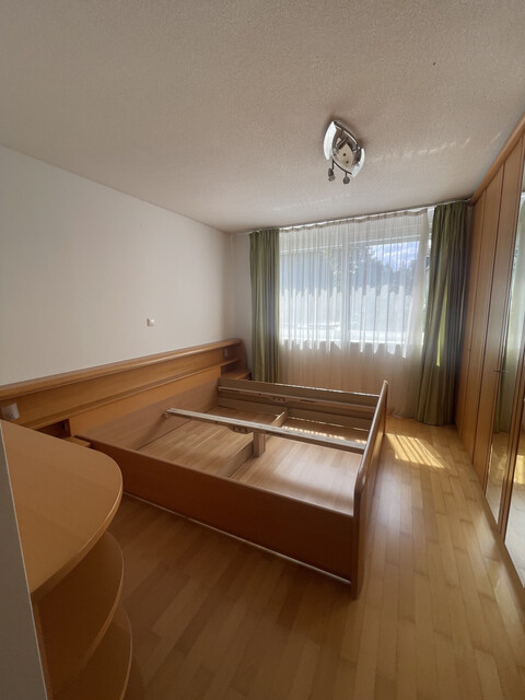 Großzügige 4- Zimmerwohnung mit Traumausblick!