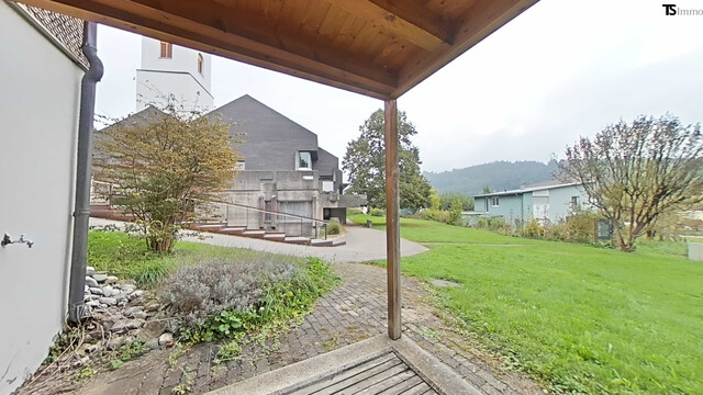 Göfis: Charmantes Einfamilienhaus mit ca, 220m2 Wohnfläche, 6 Schlafzimmer und Garten im Zentrum von Göfis