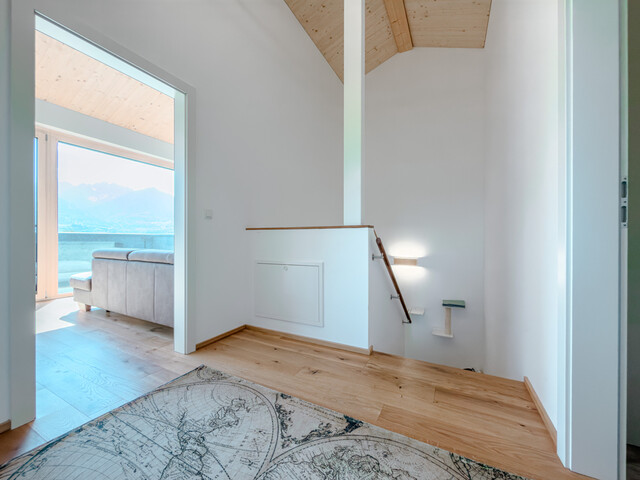 Moderne Doppelhaushälfte mit Keller und traumhafter Aussicht in Röns