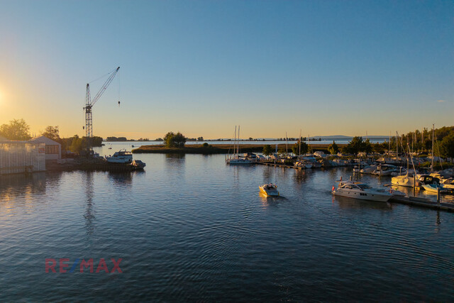 Direkt am Wasser: Exklusives Bootshaus mit Luxuskomfort