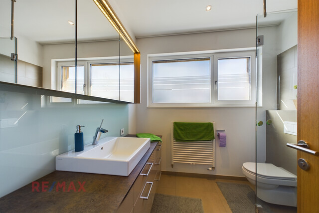 Wo Luxus zum Lebensgefühl wird - Exklusives Haus mit Naturpool