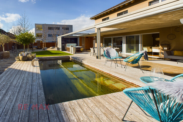 Wo Luxus zum Lebensgefühl wird - Exklusives Haus mit Naturpool