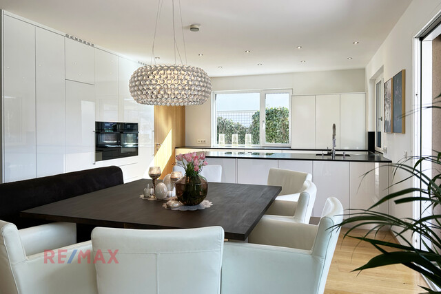 Wo Luxus zum Lebensgefühl wird - Exklusives Haus mit Naturpool