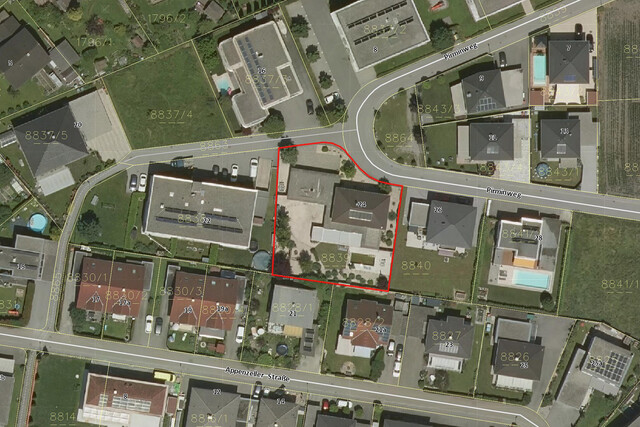 Wo Luxus zum Lebensgefühl wird - Exklusives Haus mit Naturpool