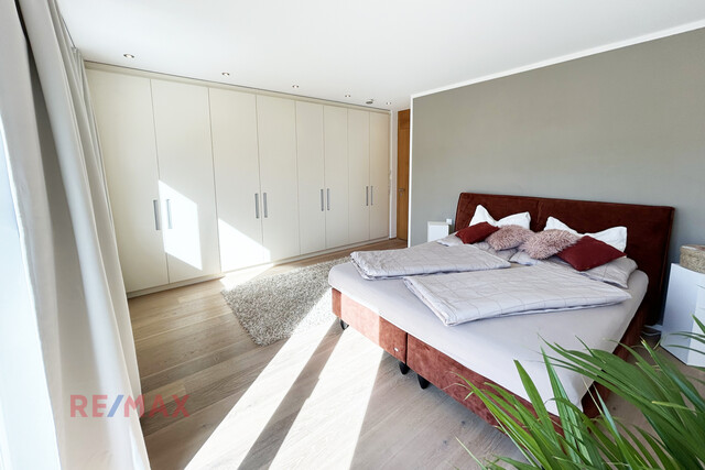 Wo Luxus zum Lebensgefühl wird - Exklusives Haus mit Naturpool