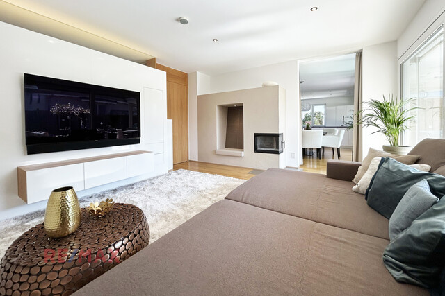 Wo Luxus zum Lebensgefühl wird - Exklusives Haus mit Naturpool