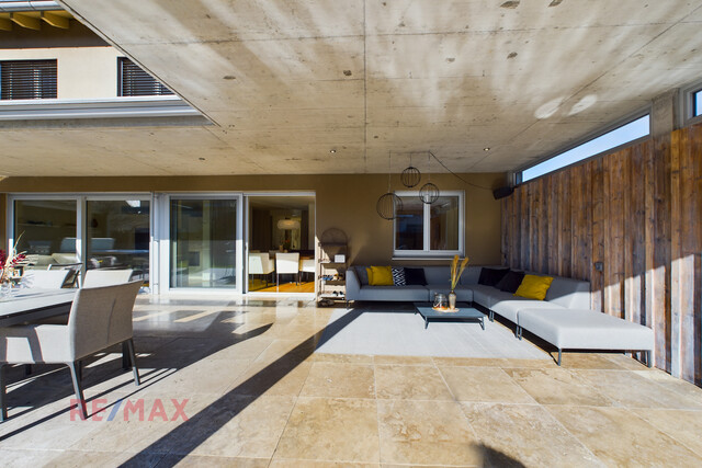 Wo Luxus zum Lebensgefühl wird - Exklusives Haus mit Naturpool