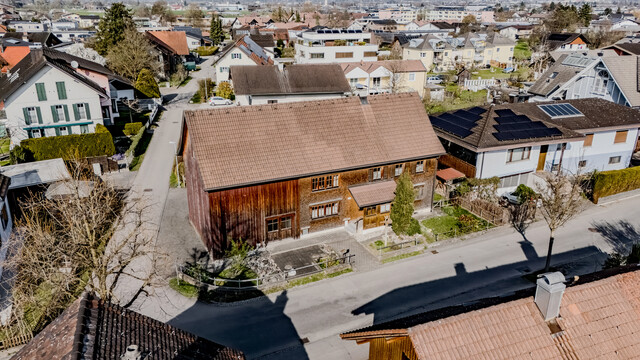 Zweifamilienhaus in Feldkirch - vielfältige Möglichkeiten zum Wohnen, Vermieten und Erweitern