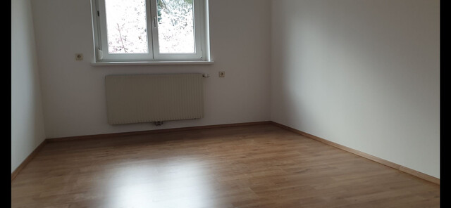 Gemütliche 4 Zimmer-Wohnung zu vermieten! Provisionsfrei!