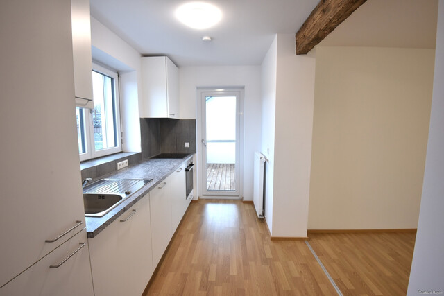 Moderne, großzügige 3,5 Zimmerwohnung zu vermieten!