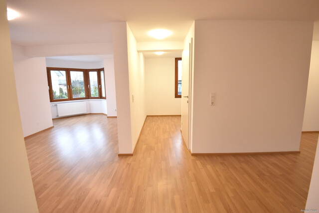 Moderne, großzügige 3,5 Zimmerwohnung zu vermieten!