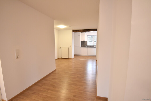 Moderne, großzügige 3,5 Zimmerwohnung zu vermieten!