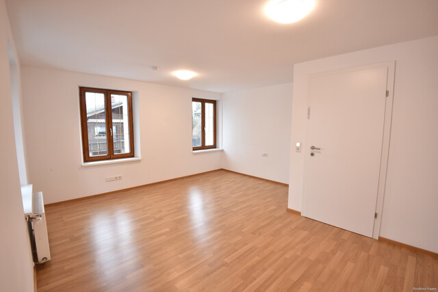 Moderne, großzügige 3,5 Zimmerwohnung zu vermieten!