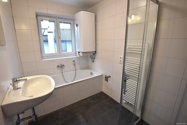 Moderne, großzügige 3,5 Zimmerwohnung zu vermieten!