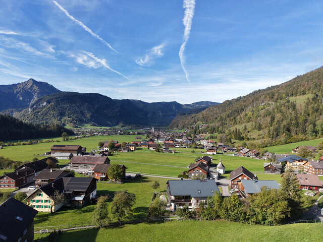 Grundstück mit zusätzlicher Freifläche in Bezau