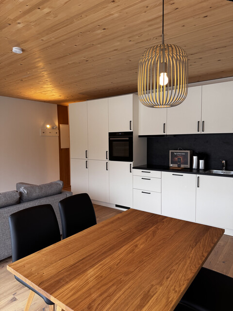 Attraktive 2,5-Zimmer-Wohnung, 46 m² Dachgeschoss – Pauschalmiete inkl. Strom & WLAN
