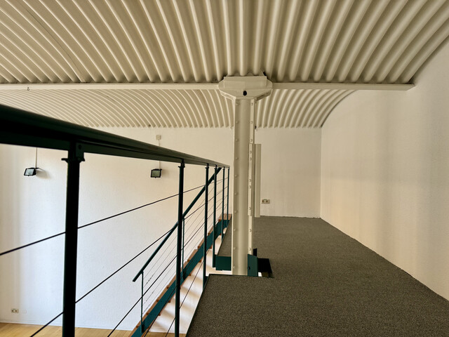 einmaliges Büro-Loft mit Galerie
