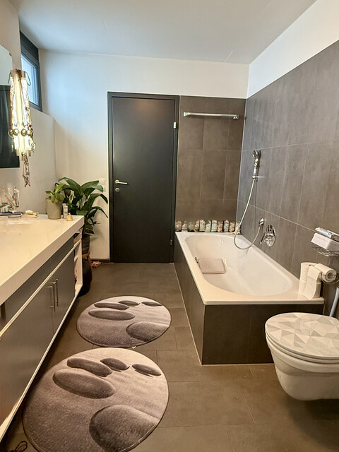 Tolles, großzügiges Architektenhaus mit schönem Garten!